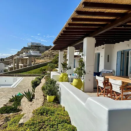 Villa Helios Max *